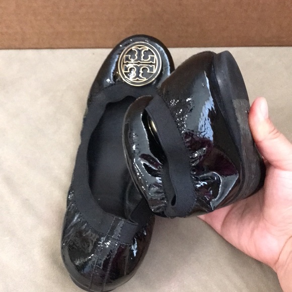 TORY BURCH BLACK FLATS SIZE 7 US - Picture 7 of 7